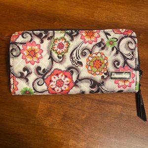 Quilted floral wallet